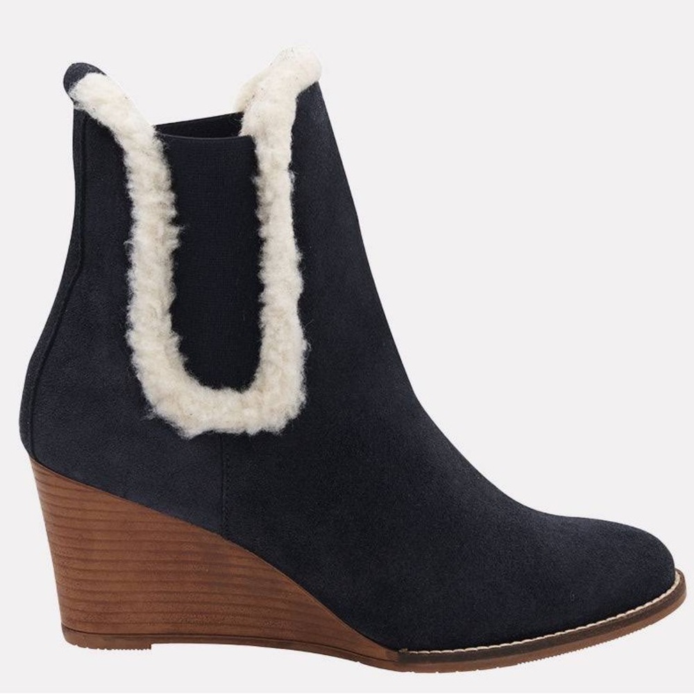Andre Assous Sasha Navy Wedge Faux Shearling Bootie 8.5